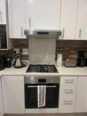 Apartment / Flat For Rent in Malvern, Queensburgh